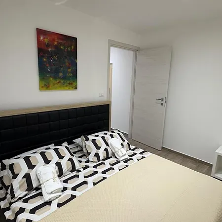 Apartman Pri Drevoredu Prvacina
