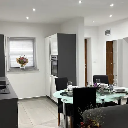 Pri Drevoredu * Prvacina