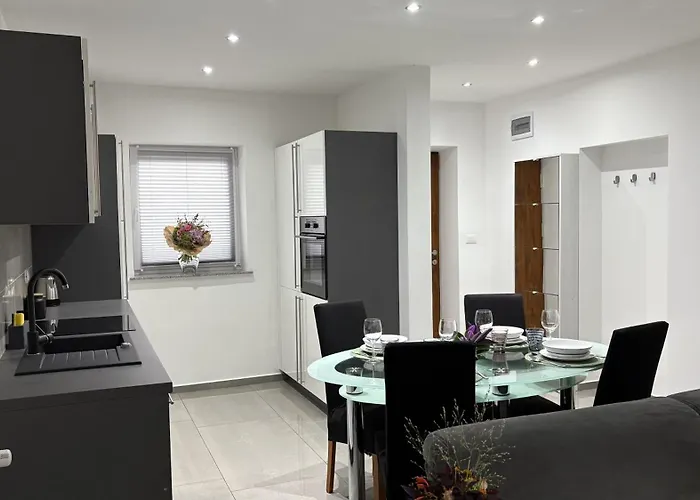 Pri Drevoredu * Prvacina